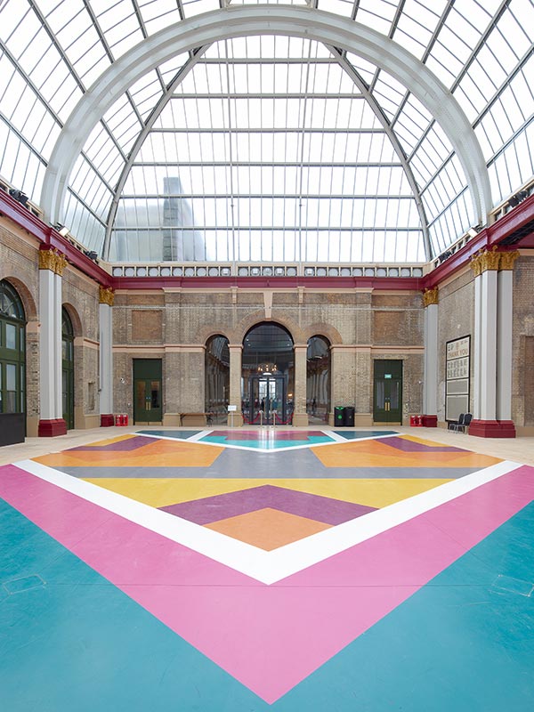 Shadbolt_Alexandra_Palace_Theatre_interior
