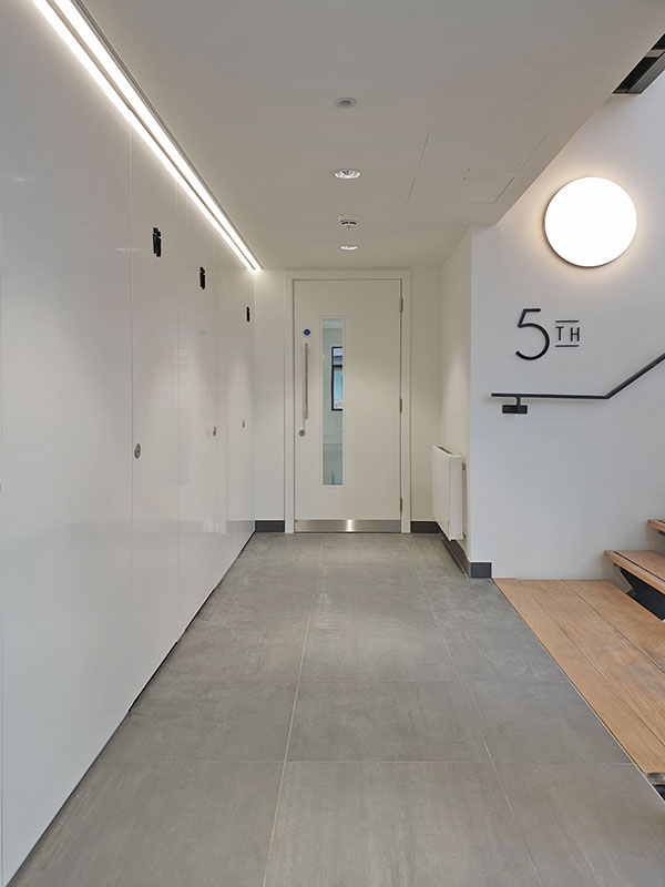 Shadbolt white cubicles supplied to 30 Cleveland Street